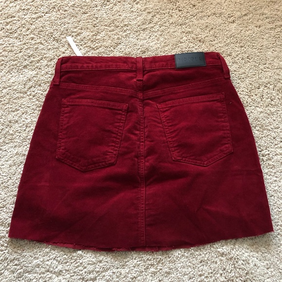 Corduroy red skirt - Picture 2 of 5